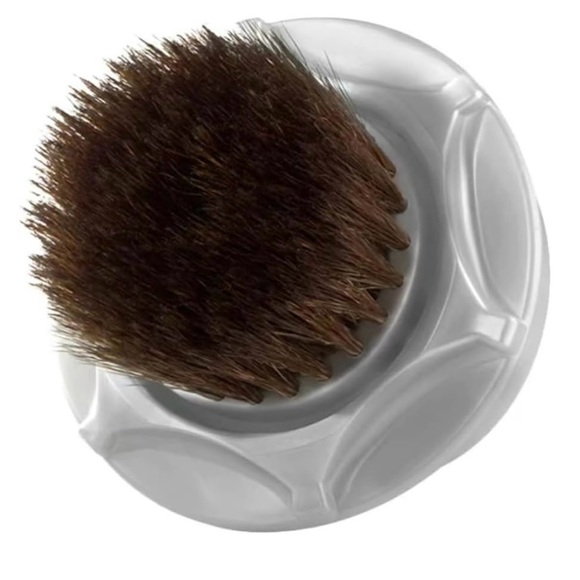 Clarisonic Holiday Gift Set: 2-pack: Radiance Brush Head & Foundation Brush Head - Picture 5 of 8